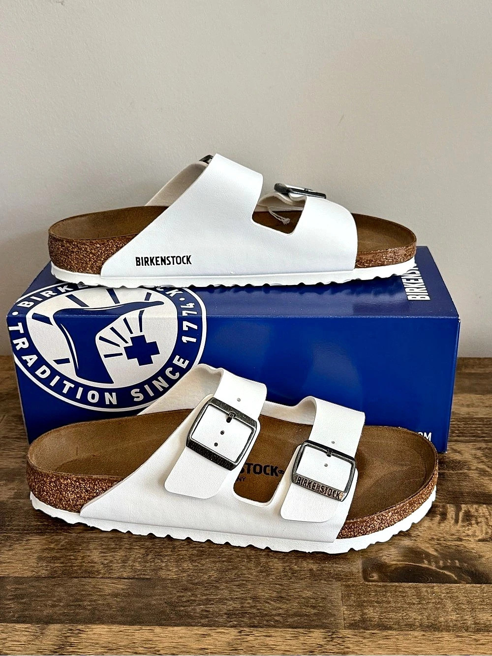 Birkenstock Arizona BS Sandal | White | 40 • Men’s Size 7 • Women’s 9 | 0552681